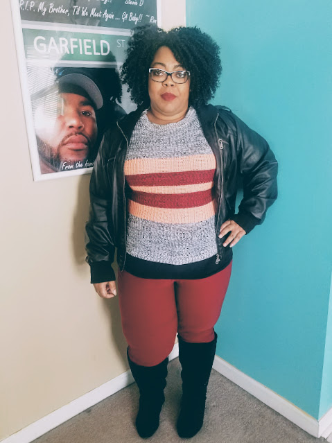 blogger, fashionista, curvy, thick thighs, edgy look, natural hair, black and white glasses