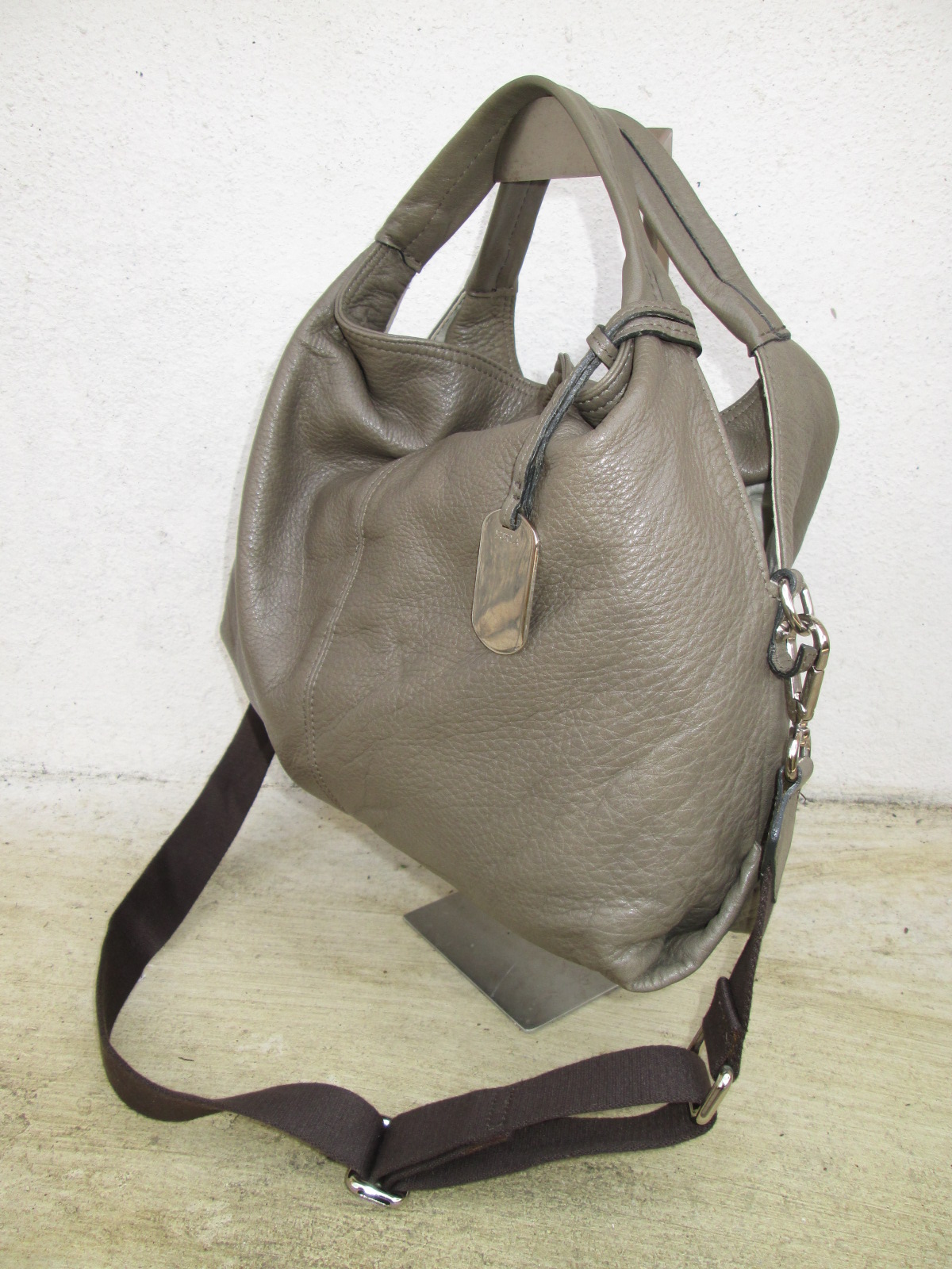 d0rayakEEbaG: Authentic FURLA Leather Shoulder/Handbag(SOLD)