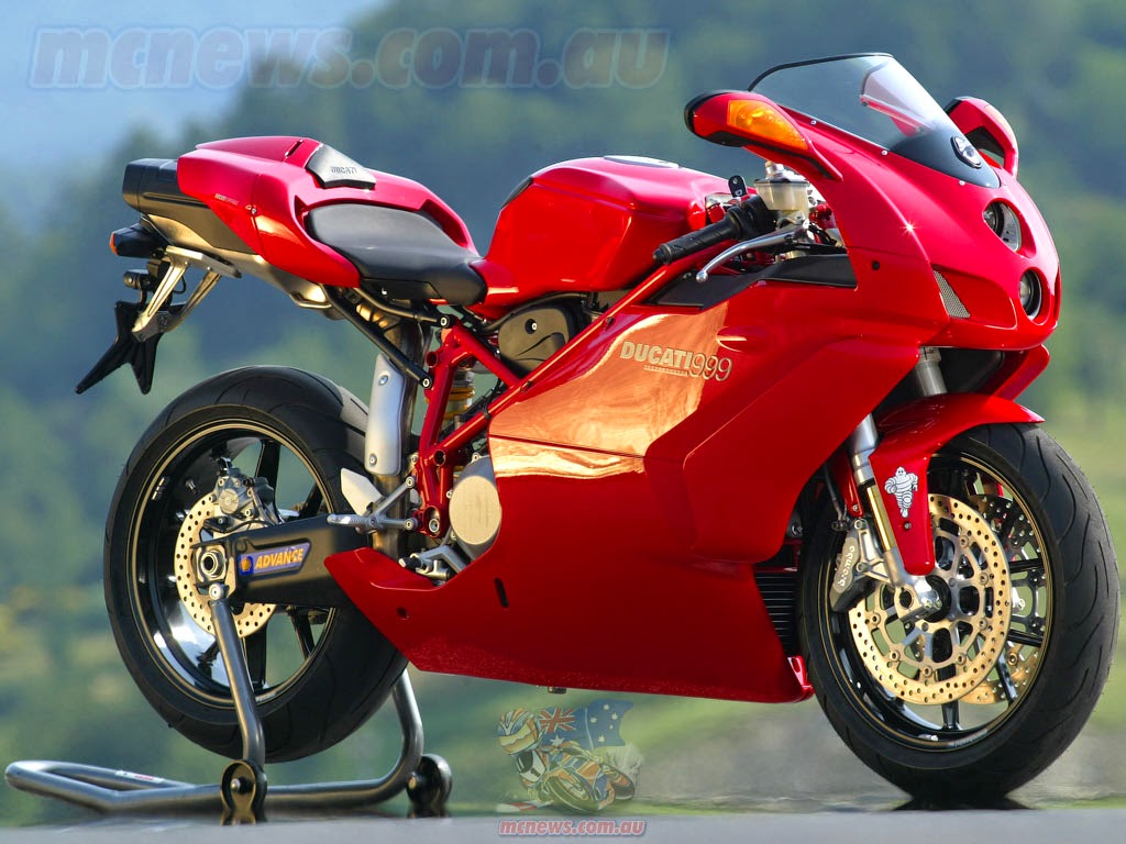 Benzina: Good news travels fast - Ducati Panigale wins design award