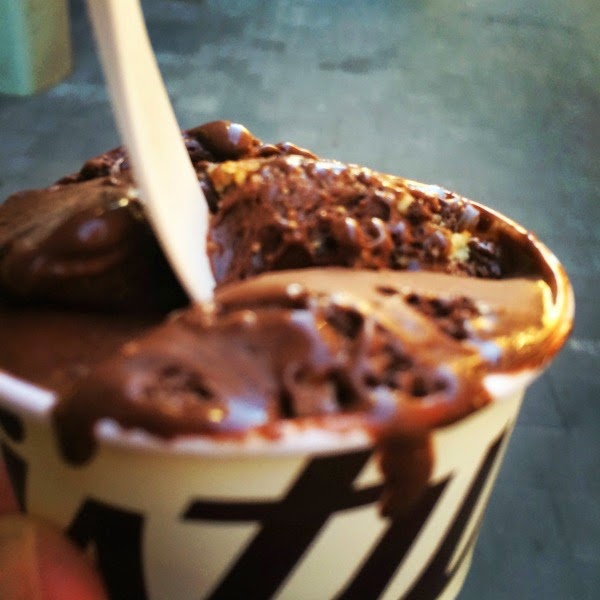helado-chocolate-mistura