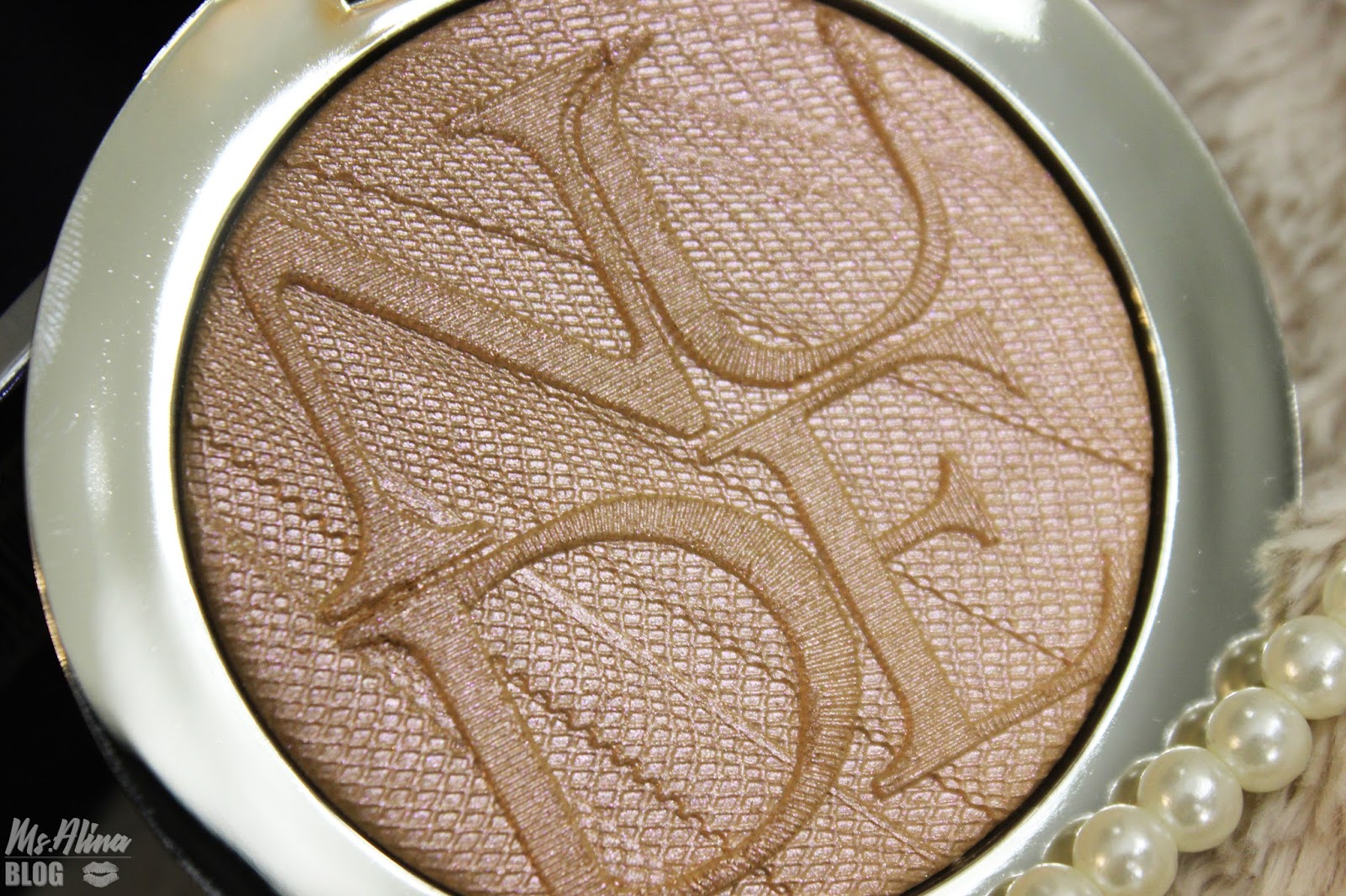 dior luminizer holographic glow