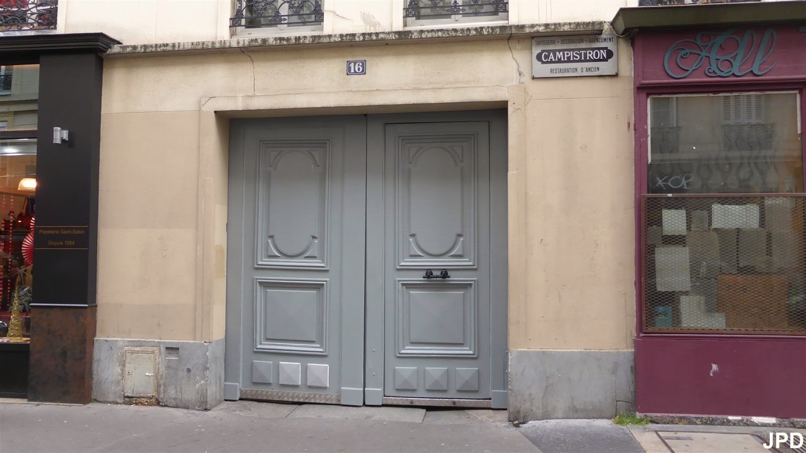 Parisbiseart Petit passage rue SaintSabin