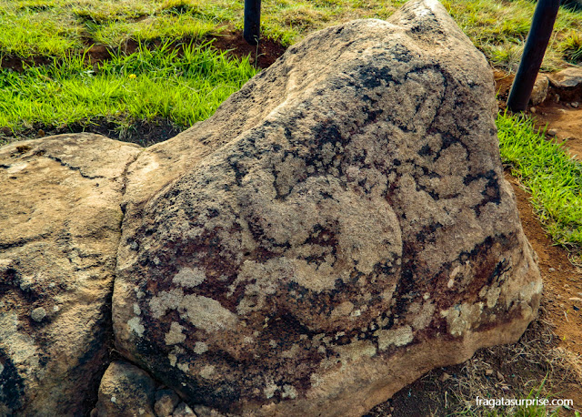 A imagem no manutara gravada em uma pedra cerimonial da vila de Orongo