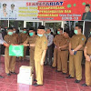 Bupati Kerinci Adirozal Terima Bantuan Ratusan Set APD Dari Bank Jambi