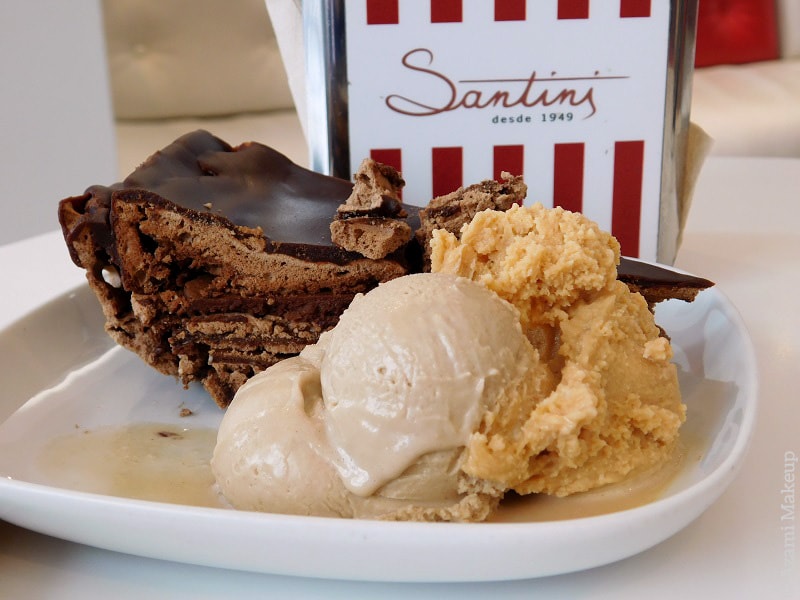 Santini's Ice Cream Lisbon Porto Review - Avis - Meilleure Glace Lisbon - Best Ice Cream - Best Chocolate Cake in the World - Lisboa - Lisbonne - Travel Blogger Santini's Ice Cream Lisbon Porto Review - Avis - Meilleure Glace Lisbon - Best Ice Cream - Best Chocolate Cake in the World - Lisboa - Lisbonne - Travel Blogger