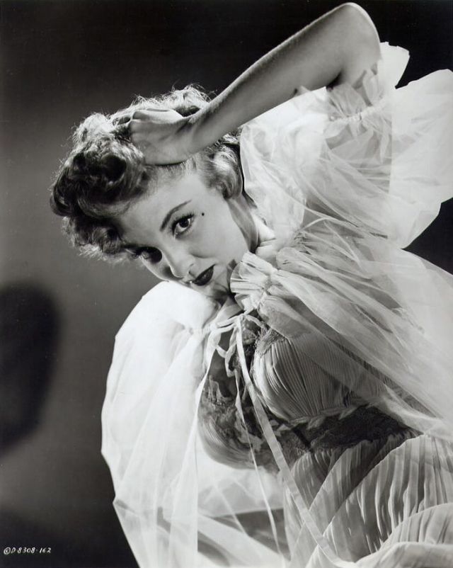 35 Glamorous Photos of Allison Hayes in the 1950s ~ Vintage Everyday