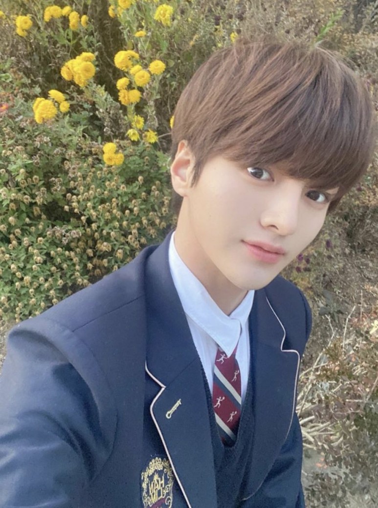 공식적인 교복이 어제가 마지막이었던 드리핀 차준호 | 인스티즈