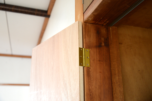 棚の扉をDIY 1