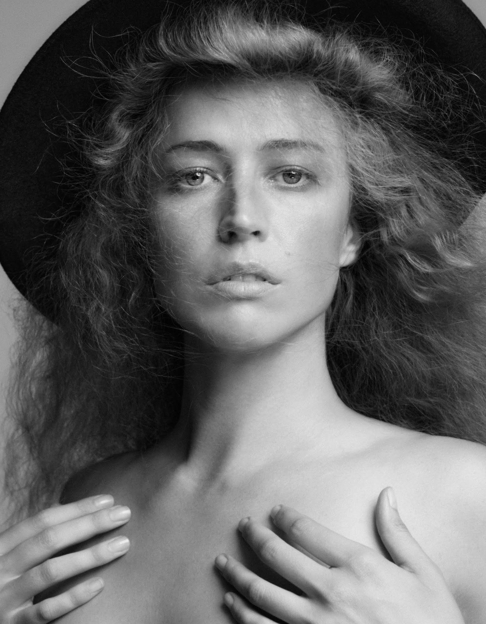 raquel zimmermann vogue germany november 2020 by chris raquel zimmermann vogue germany november 2020 by chris