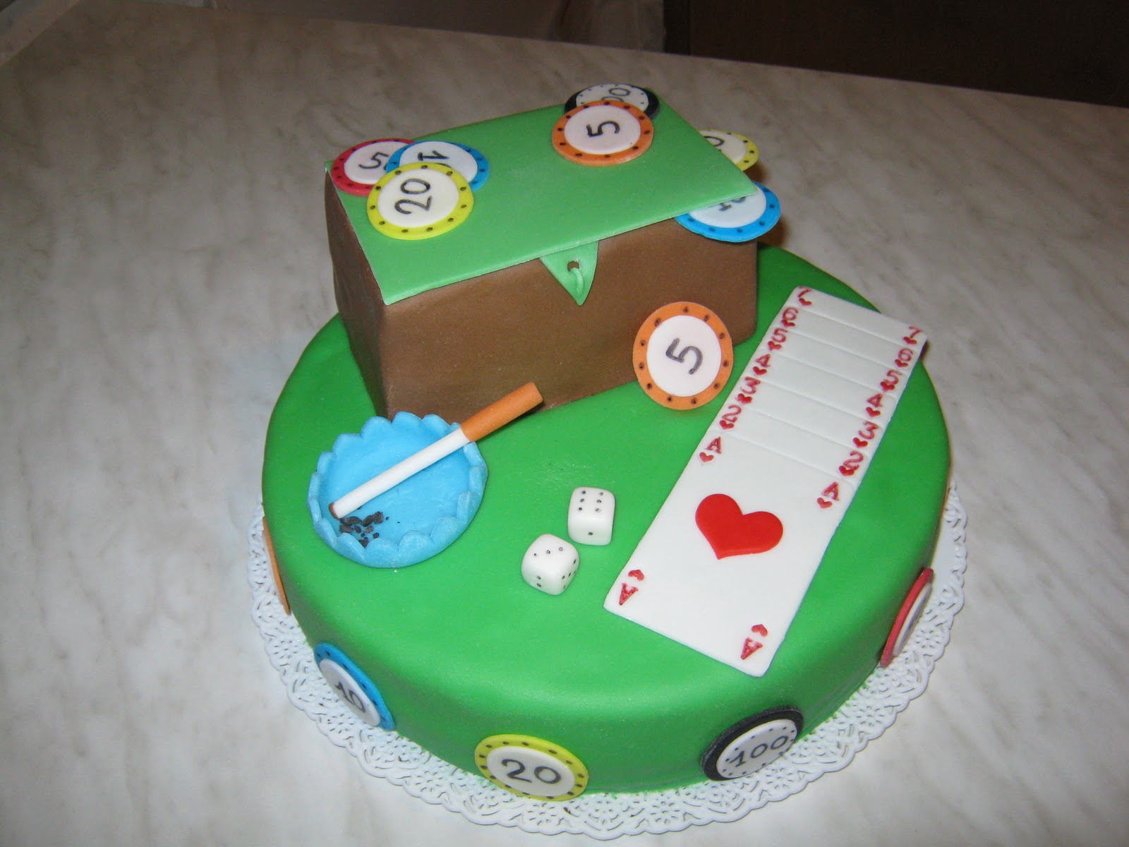 Le Giugiole Dolce e Salato torta carta da gioco