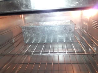 put-the-cake-tin-in-the-oven