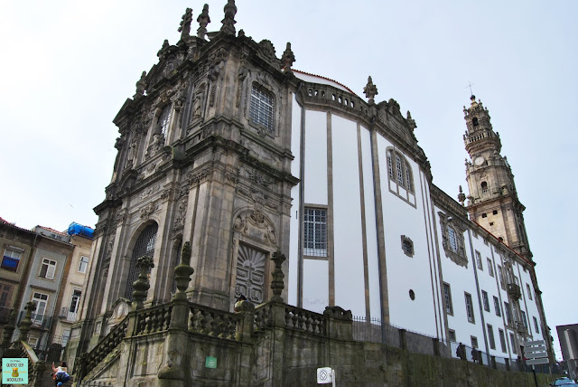 Iglesia de los Clérigos con su torre, Oporto
