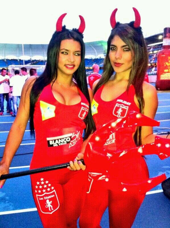 LAS PORRISTAS MAS HERMOSAS DEL FUTBOL COLOMBIANO ESCUDO DEL AMERICA DE CALI LAS PORRISTAS MAS HERMOSAS DEL FUTBOL COLOMBIANO ESCUDO DEL AMERICA DE CALI