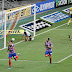 Defesa do Corinthians erra feio duas vezes e time perde na Bahia