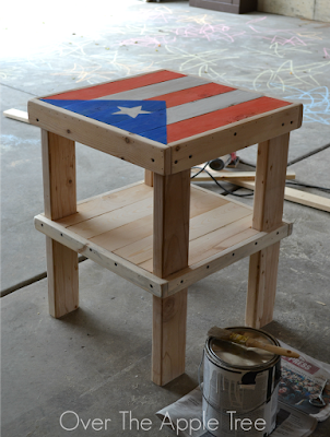 DIY Flag Table >> Over The Apple Tree