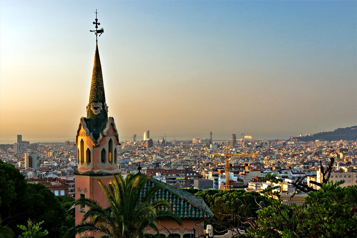 DESTINATION TOUR: Barcelona, Spain