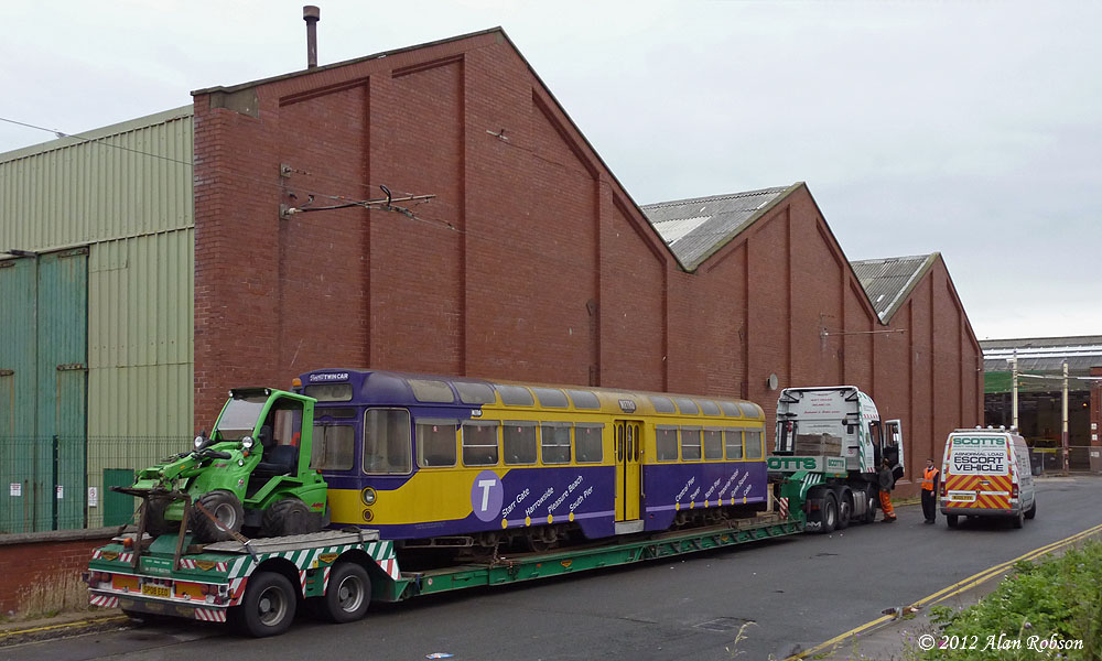 Blackpool Tram Blog Twin Set trailer 684 leaves Blackpool