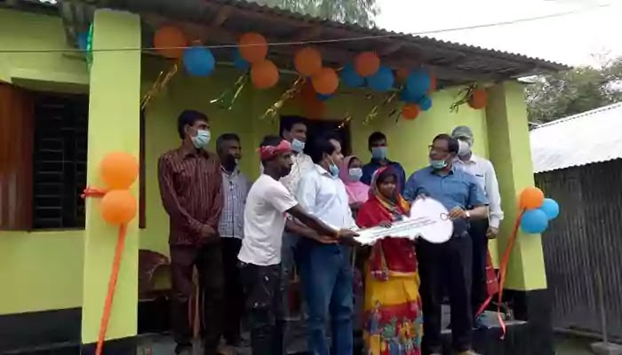 Inauguration of construction of two pucca houses for small ethnic groups in Gaibandha গাইবান্ধায় ক্ষুদ্র নৃ-গোষ্ঠীর জন্য দুটি পাকা ঘর নির্মাণের উদ্বোধন