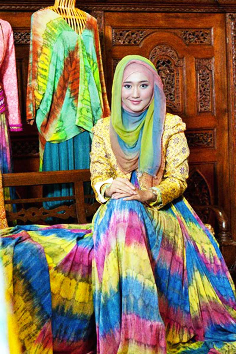 Dian Pelangi Kisah Desainer Fashion Muslimah Yang Mendunia