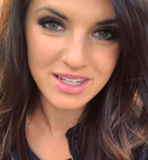 Rachele Brooke Smith movies, burlesque, hot, abs, age, wiki, biography Rachele Brooke Smith movies, burlesque, hot, abs, age, wiki, biography