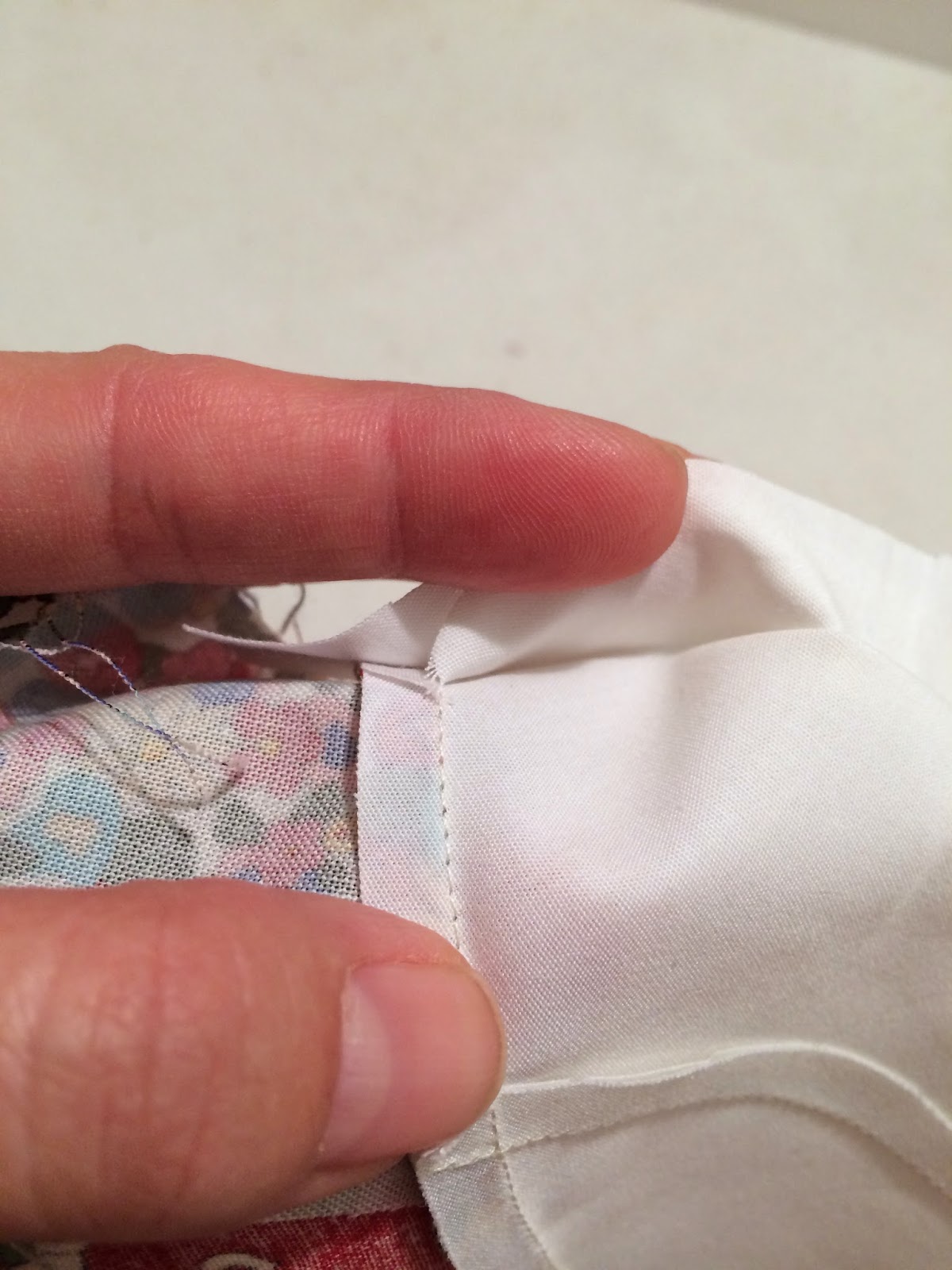 Sew Much Like Mom: Double Wedding Ring QAL: Sewing the Apple Core Units