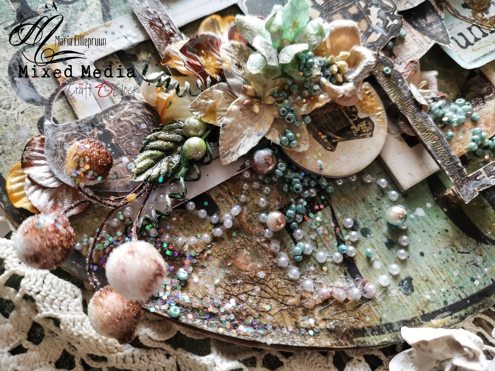 Magic Attic Design by Maria Lillepruun Round neovintage wall decor