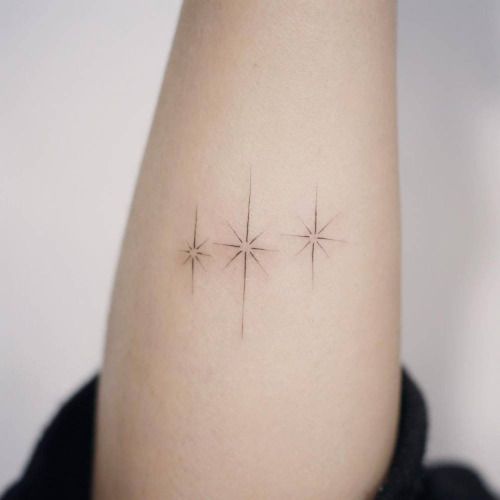 15 Gorgeous Fine Line Tattoo Designs