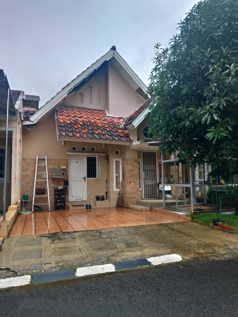 RUMAH ALAM SUTERA CLUSTER FLAMBOYAN 1 Man HARGA MURAH BU  Jual Beli! Rumah Serpong Tangerang