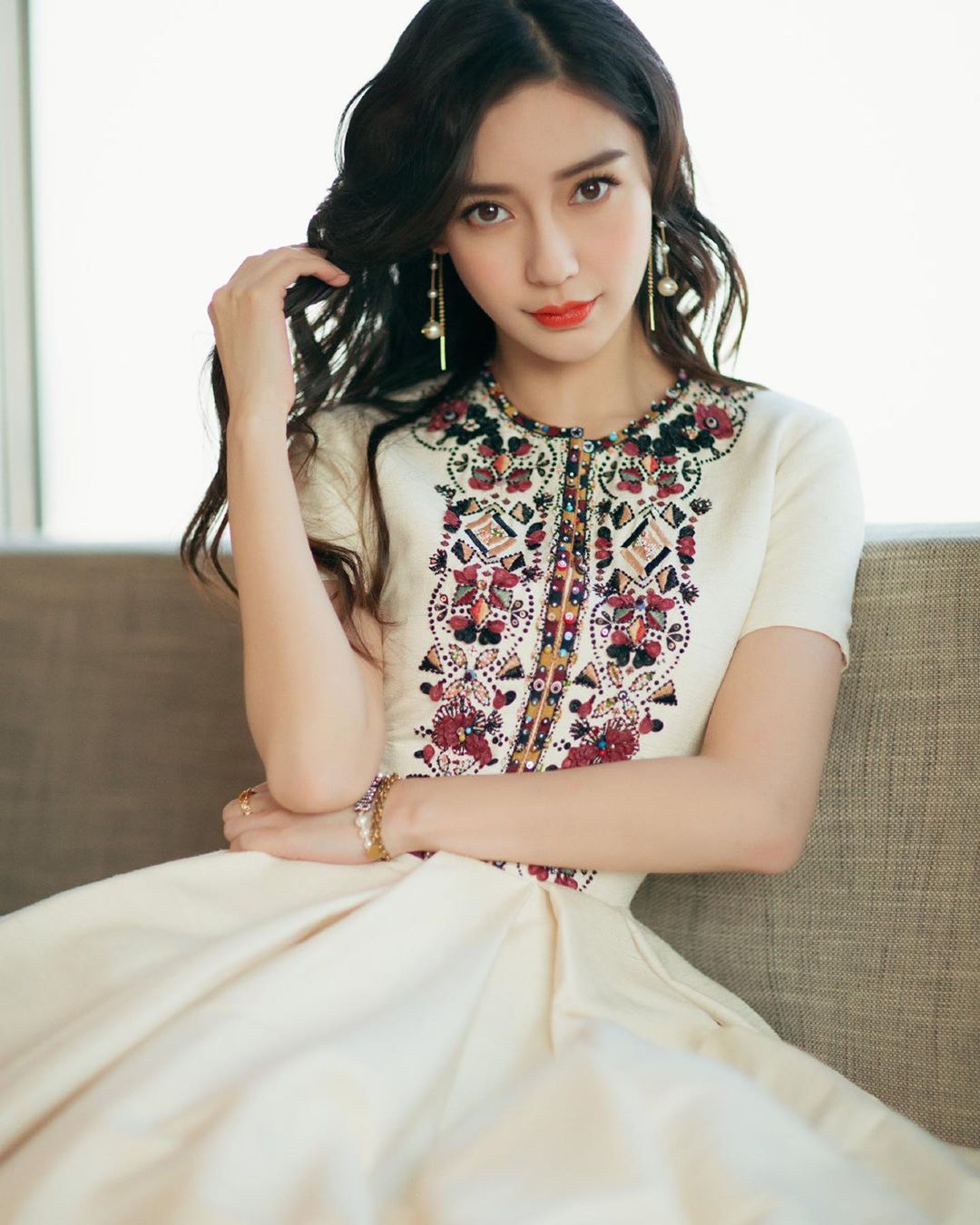 Image-Chinese-actress-Angelababy-She-so-pretty-with-beautiful-dress