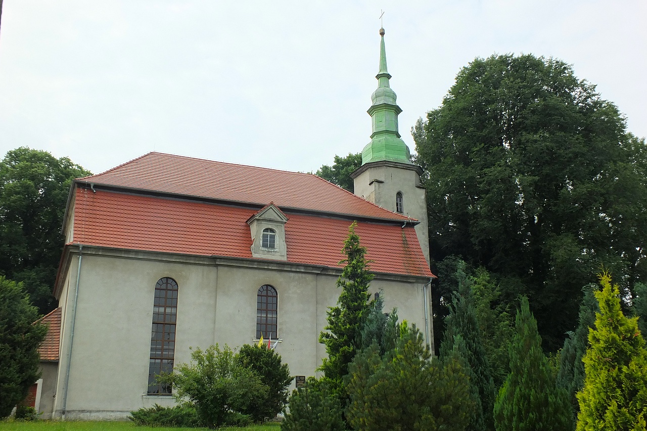 Moje piękne miejsca... Gronów kościół i pałac