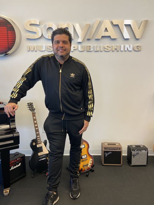 Frank Santofimio Diverso Magazine