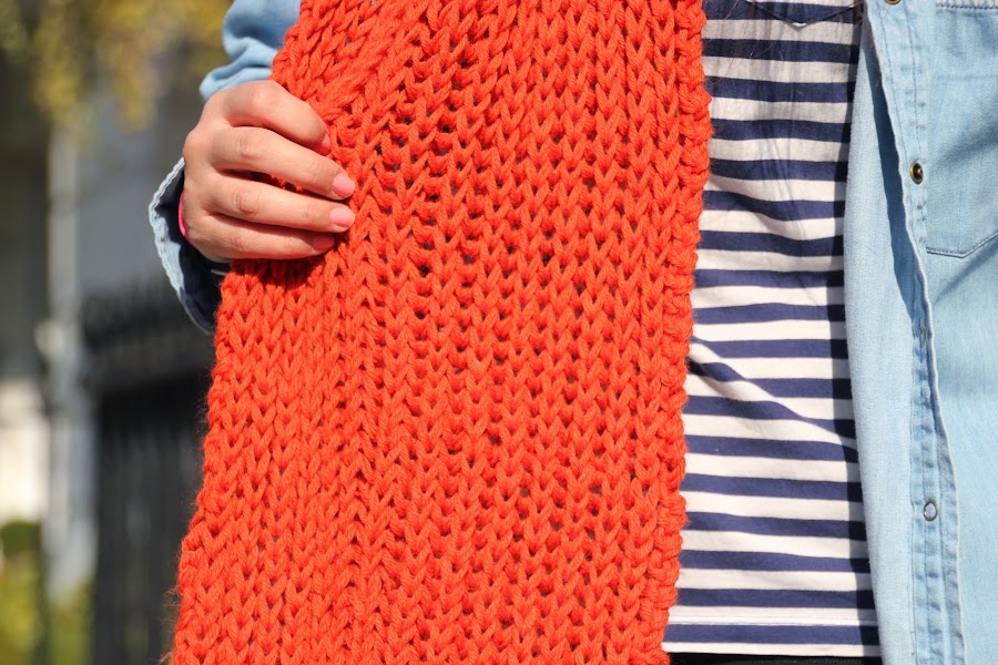 DIY Cómo hacer una bufanda con capucha. Blog de costura y diy.