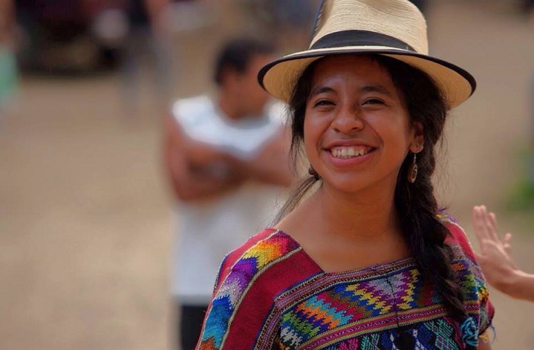Sara Curruchich | Cantautora indígena kaqchikel