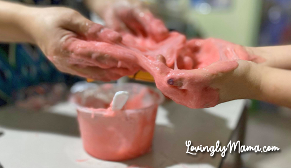 3-ingredient slime, activity for kids, colored glue baking soda, contact lens solutions, covid-19, DIY slime, easy slime recipe, Elmer’s Glue, glue, glue with glitters, homecooking, homeschooling, how to make slime, how to play with slime, kitchen, lockdown, playing with slime, playtime, slime, slime activator, slime ingredients, slime recipe, stay at home, stay safe, summer, summer vacation, toys, travel, wash hands, white glue