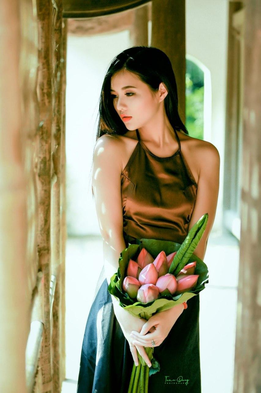 Gallery - Vietnamese model Le Song Ngan - Beauty and the lotus - P2