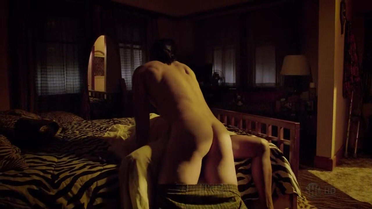 Steve Howey nude in Shameless 3-06 "Cascading Failures" .