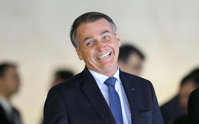 Bolsonaro considera crise com Rodrigo Maia ‘página virada’