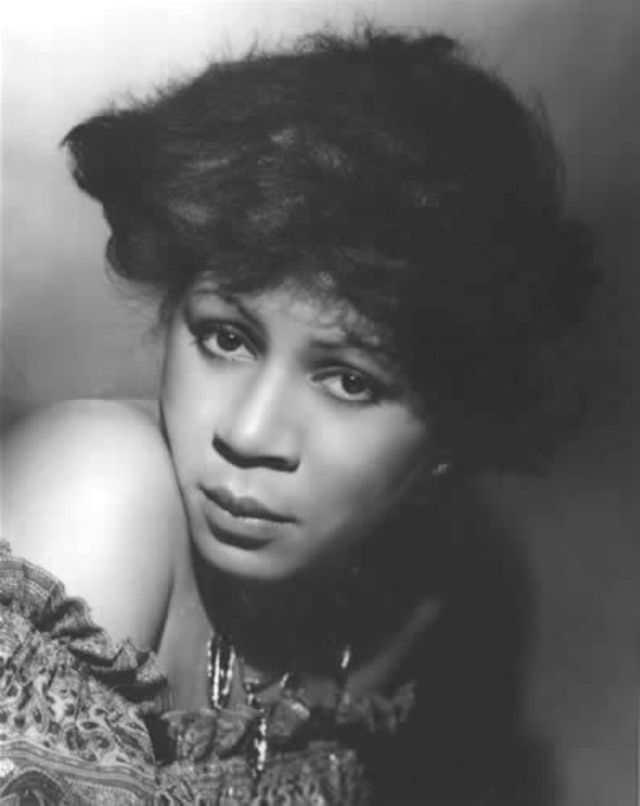 The Perfect Angel: 40 Beautiful Photos of Minnie Riperton in the 1960s ...