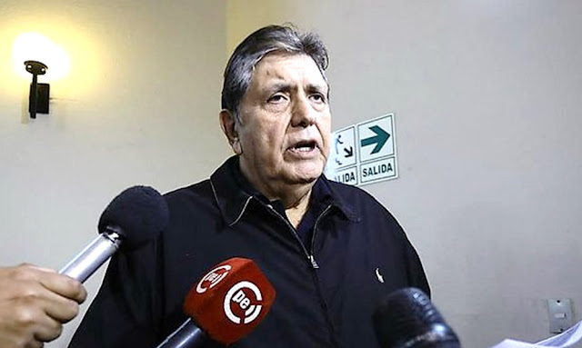 Alan García Expresidente Alan García afirma que vehículo en exteriores de su casa es para chuponeo