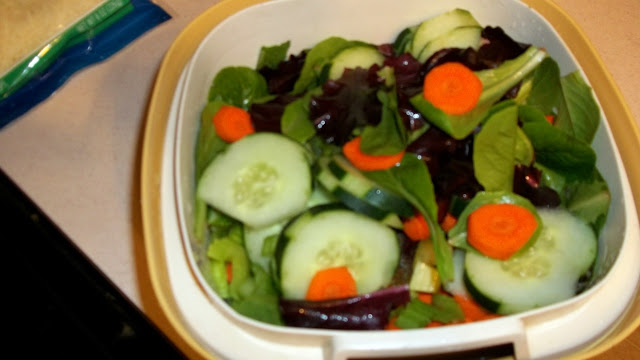 Make an organic salad with kids.