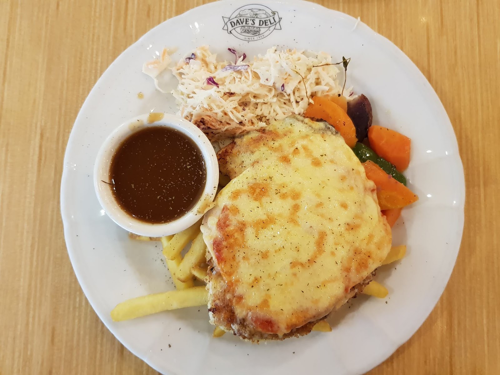 UTOPIA I brought my mom and sis to Dave's Deli