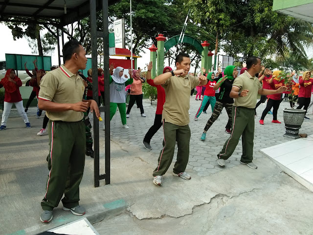Dalam Pengarahan Kepada Persit, Begini Pesan Danramil Sumberlawang Dalam Pengarahan Kepada Persit, Begini Pesan Danramil Sumberlawang