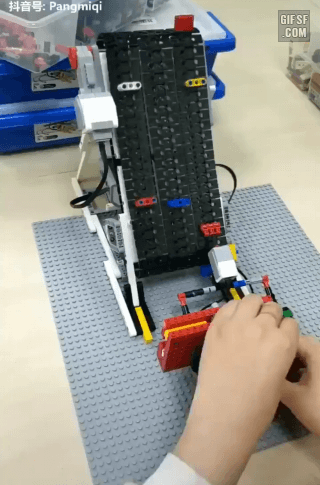 레고로 만든 레이싱 게임