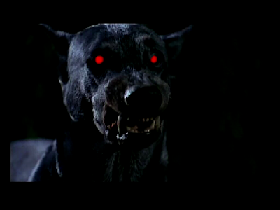 alt="fantasma de perro negro y ojos rojos"