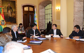 Adolfo Mendoza Leigue: Gobierno coordina acciones para mejorar gestión