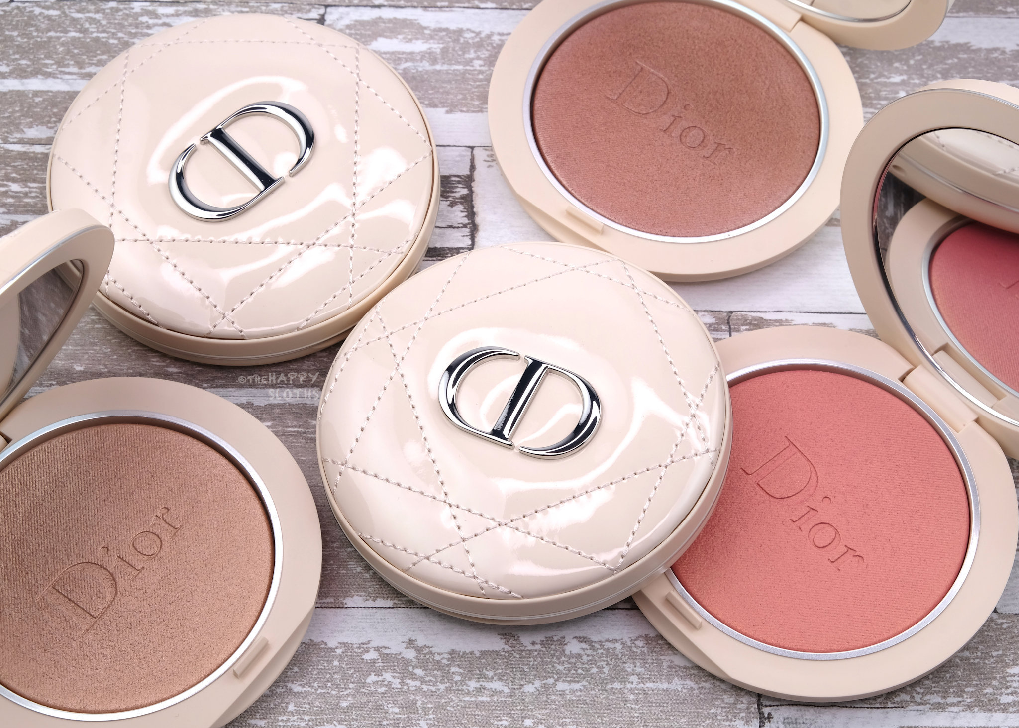 Dior | Dior Couture Luminizer Highlighter Powder: Review and Swatches | The Happy Sloths: Beauty, Makeup, and Skincare Blog with Reviews and Swatches