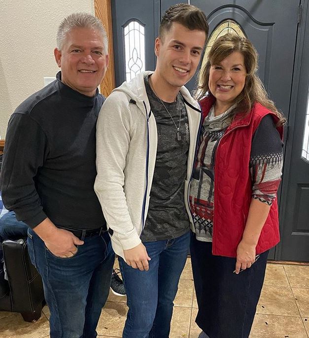 Bates Family Blog Bates Updates and Pictures Gil and Kelly 19 Kids