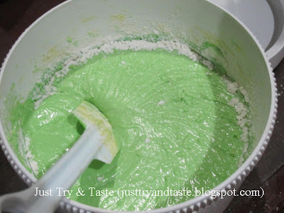 Resep Cake Kukus Kelapa Pandan JTT