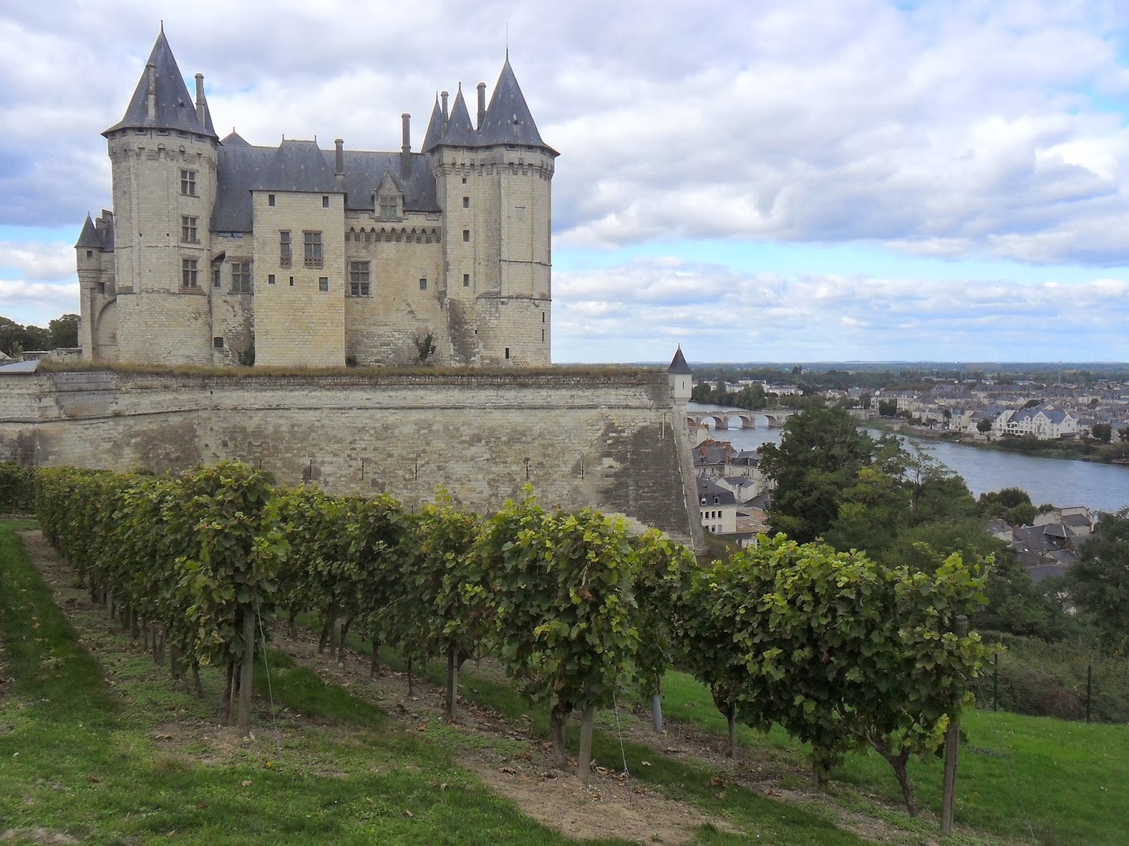 Saumur - An amazing castle - Exploring the Castles of the Loire Valley #3