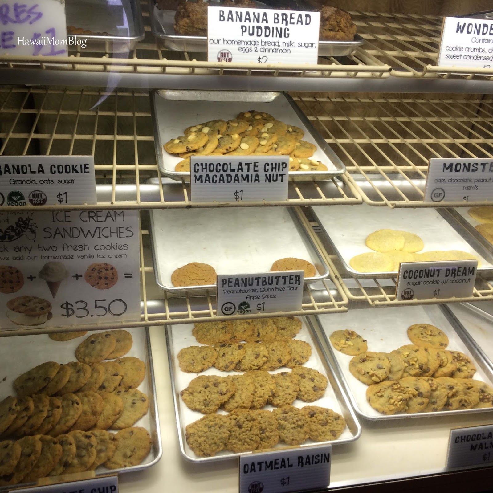 Hawaii Mom Blog Waialua Bakery